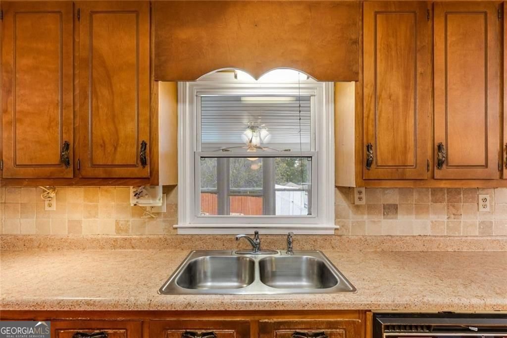 7306 Mt Vernon Road Lithia Springs - 11