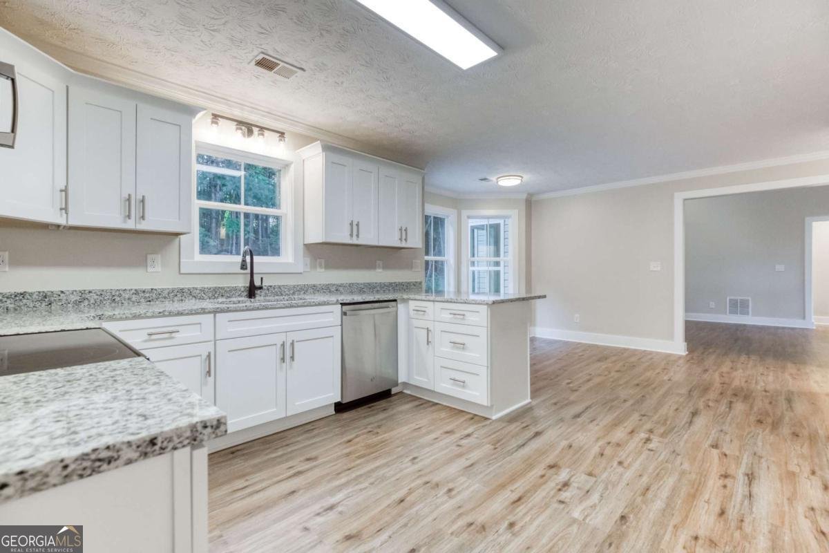 4085 Fawn Valley Drive Loganville - 24