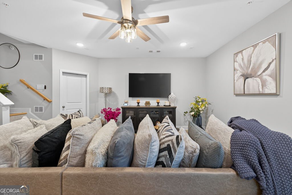 425 Retreat Lane Canton - 38