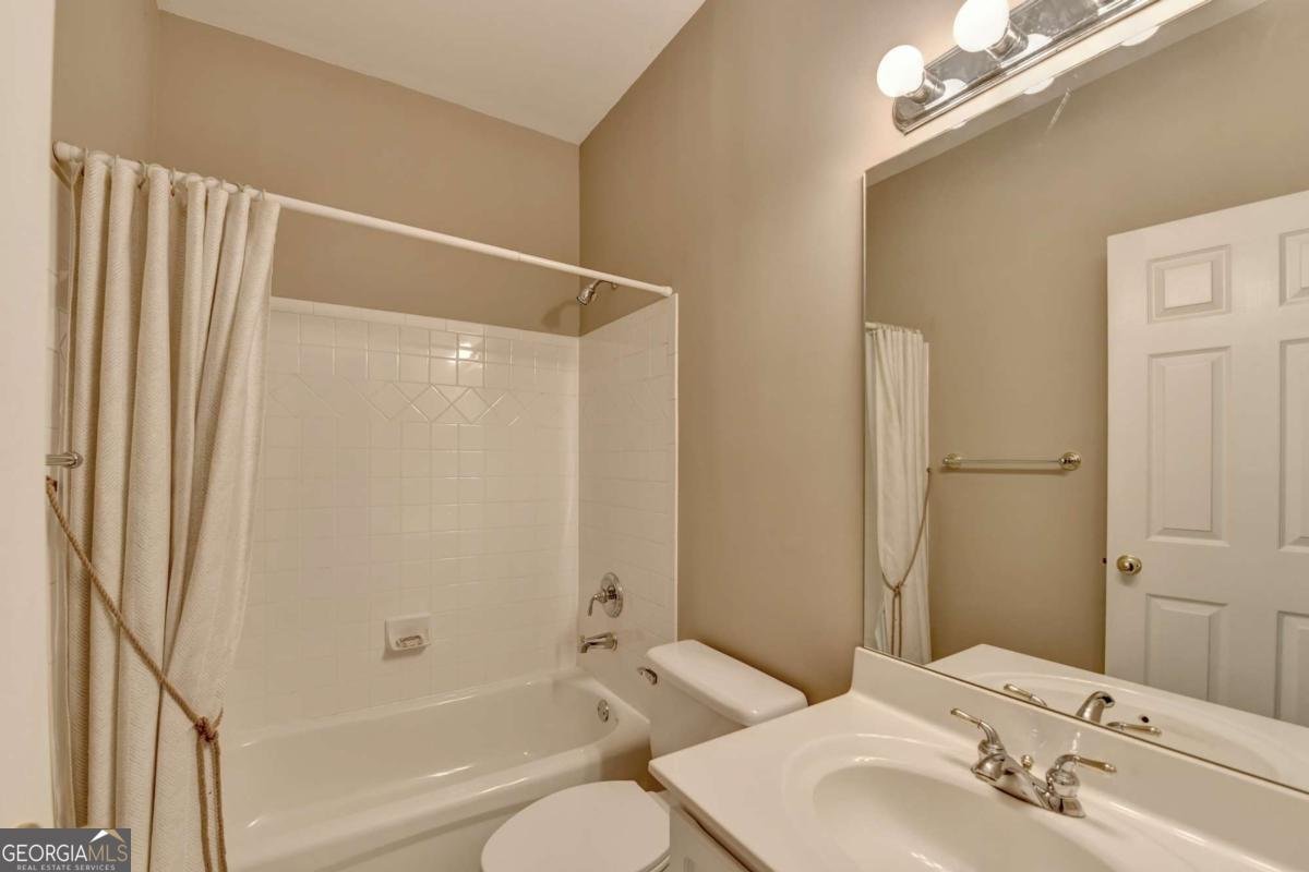 355 Laurel Oak Drive Suwanee - 24