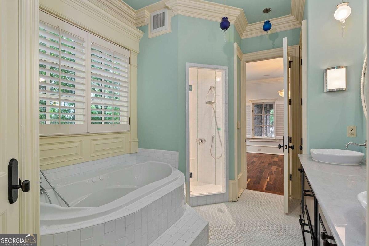 1640 Nottingham Way Atlanta - 1