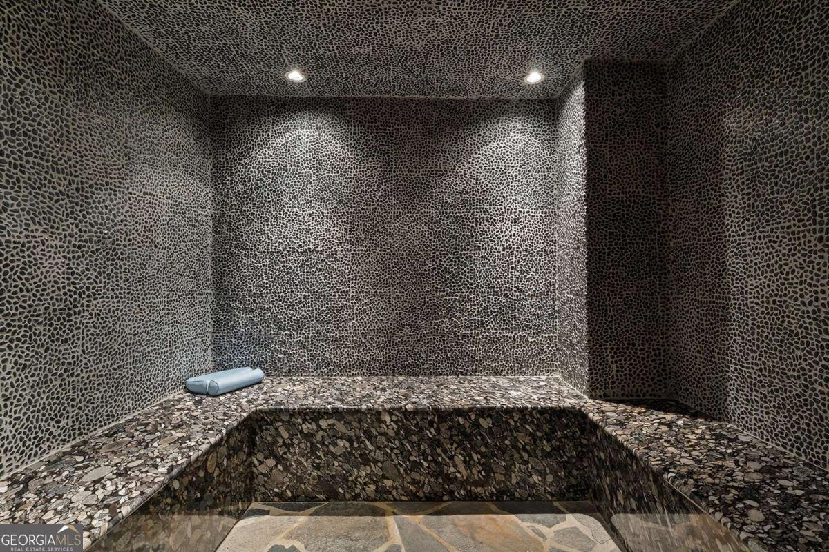 1640 Nottingham Way Atlanta - 11