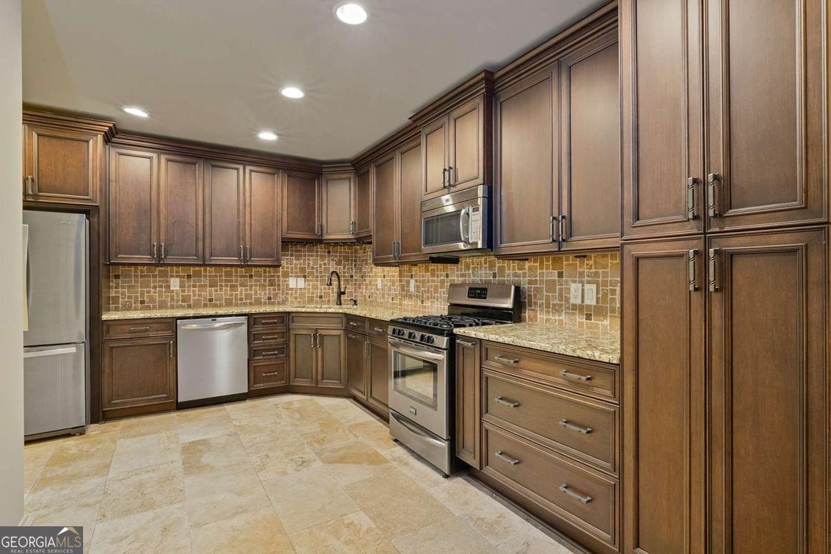 1640 Nottingham Way Atlanta - 7