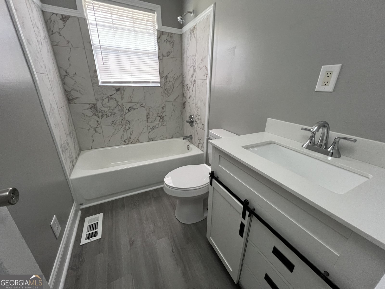 232 North Street Gray - 17