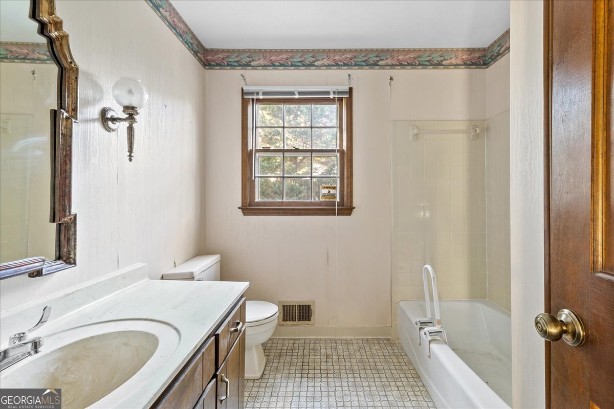 2075 Pinewood Drive Covington - 27