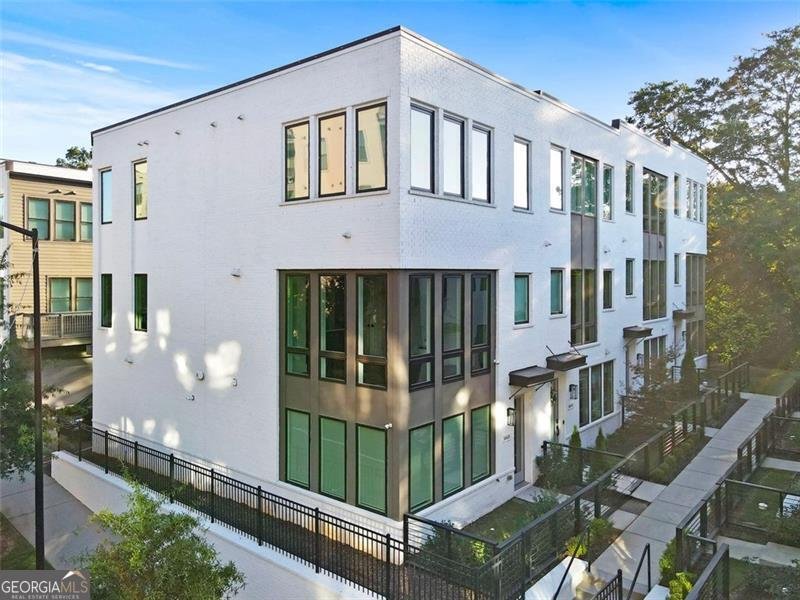 352 Gibson Street Atlanta - 1