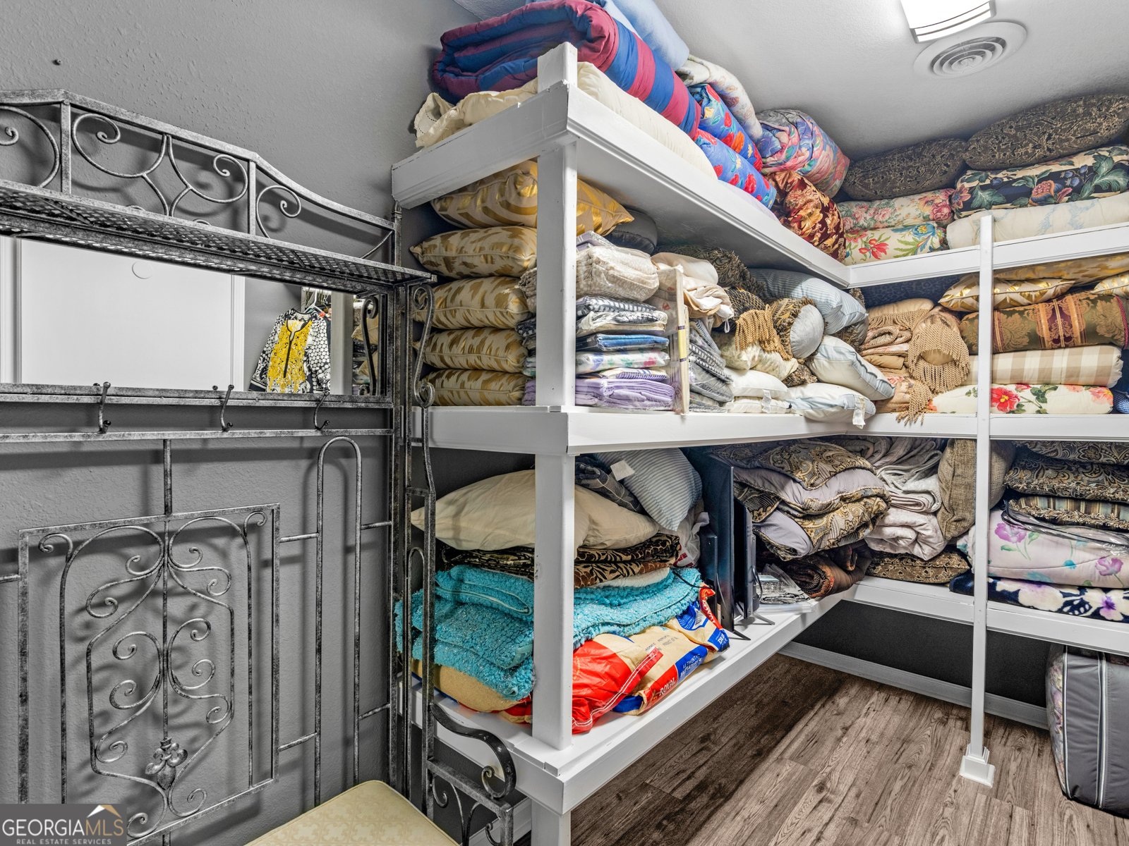 4025 Jamaica Drive Jonesboro - 44