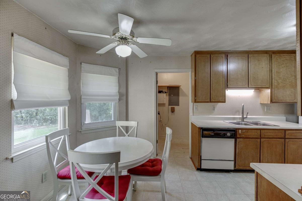 3958 RIVER Road Ellenwood - 14