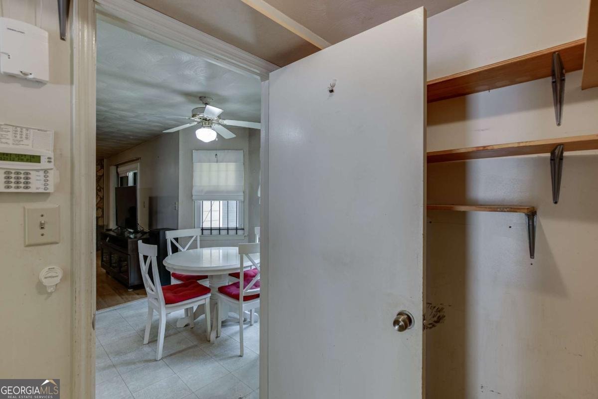 3958 RIVER Road Ellenwood - 32