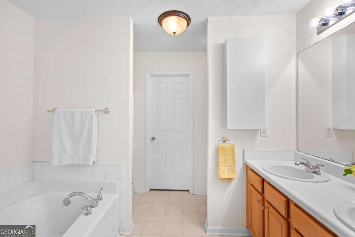 6457 Topside Avenue Flowery Branch - 30