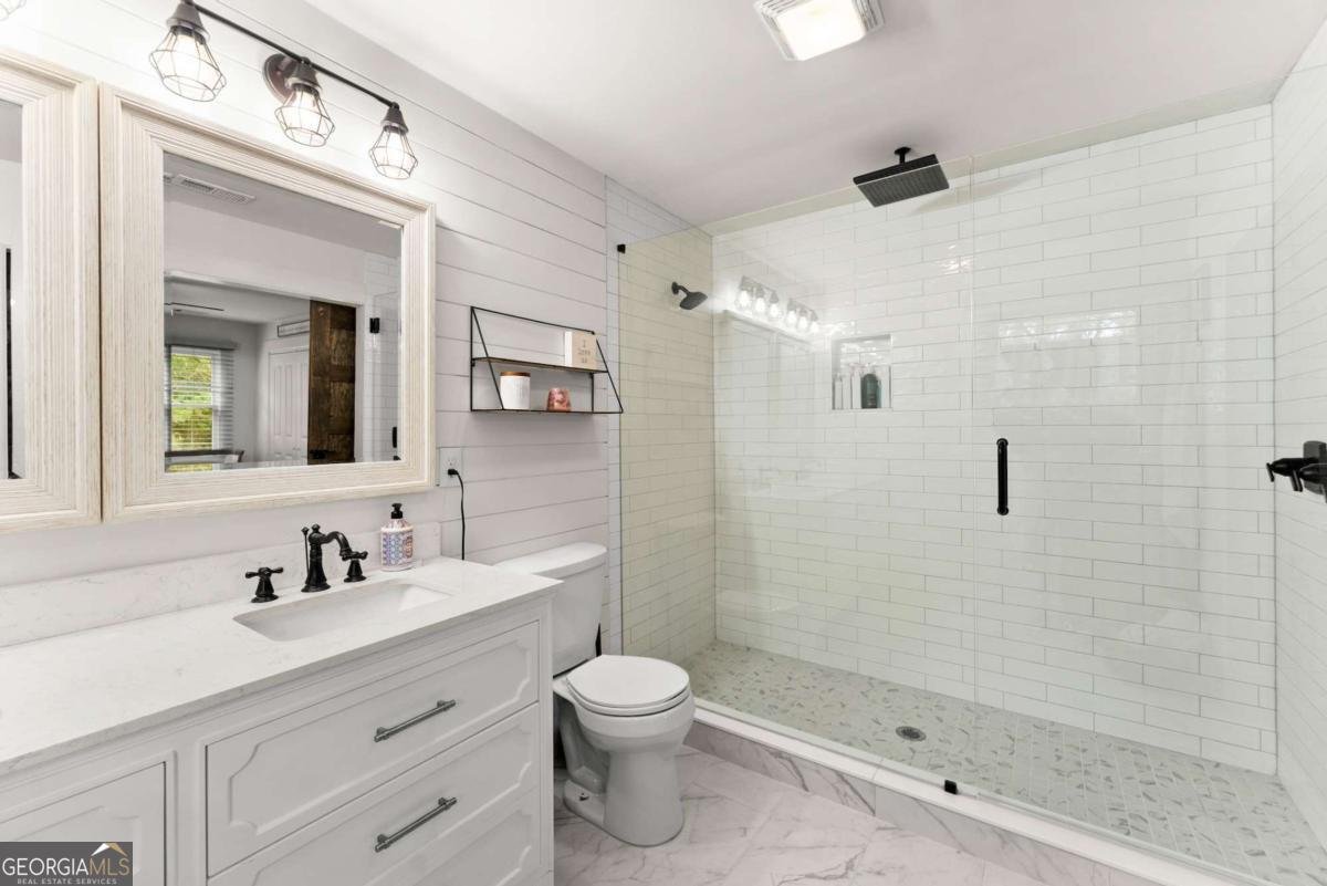 5190 Spot Road Cumming - 5