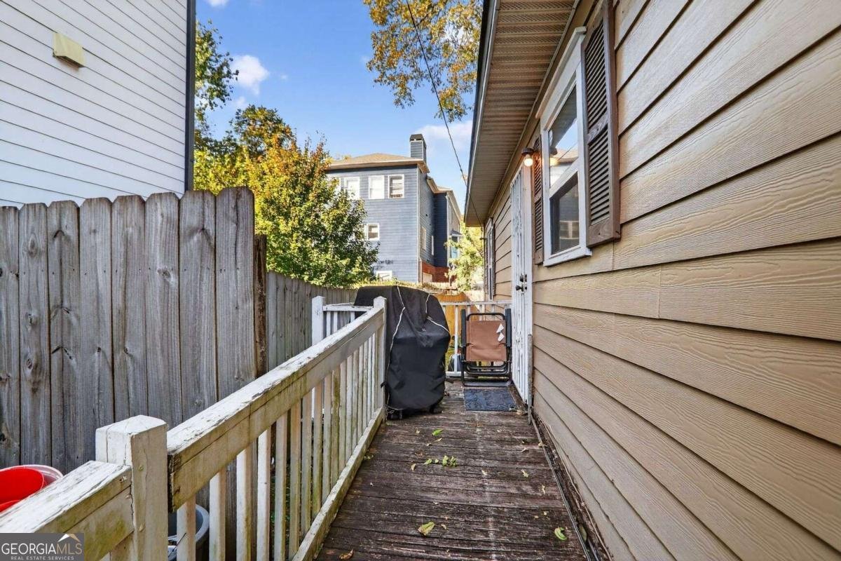 985 Farrington Place Atlanta - 11