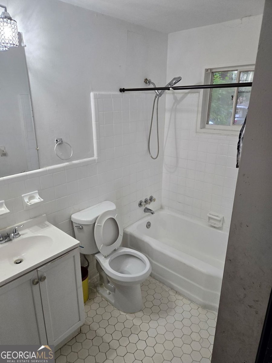 3226 Cloverhurst Drive East Point - 9