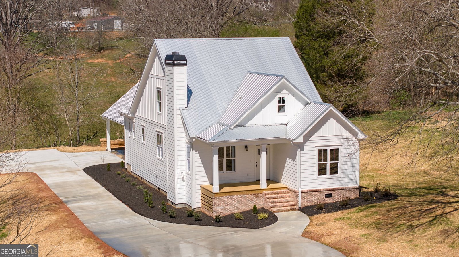 405 Roper Drive Clarkesville - 1