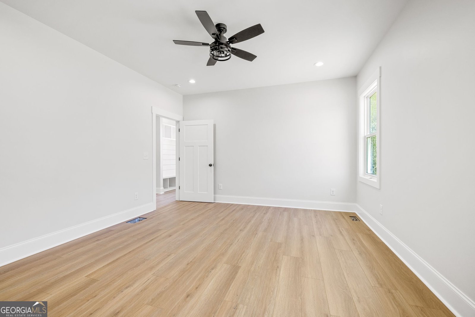 405 Roper Drive Clarkesville - 11