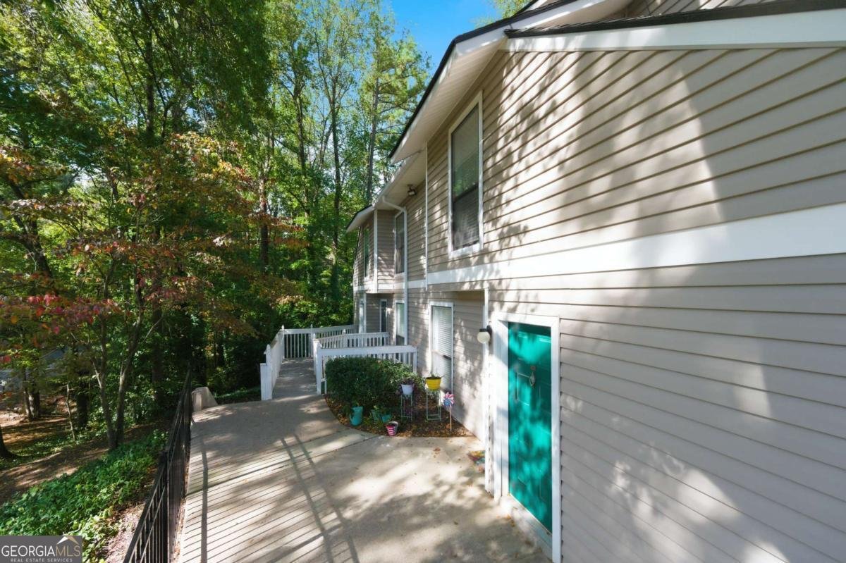 1202 Wynnes Ridge Circle Marietta - 1