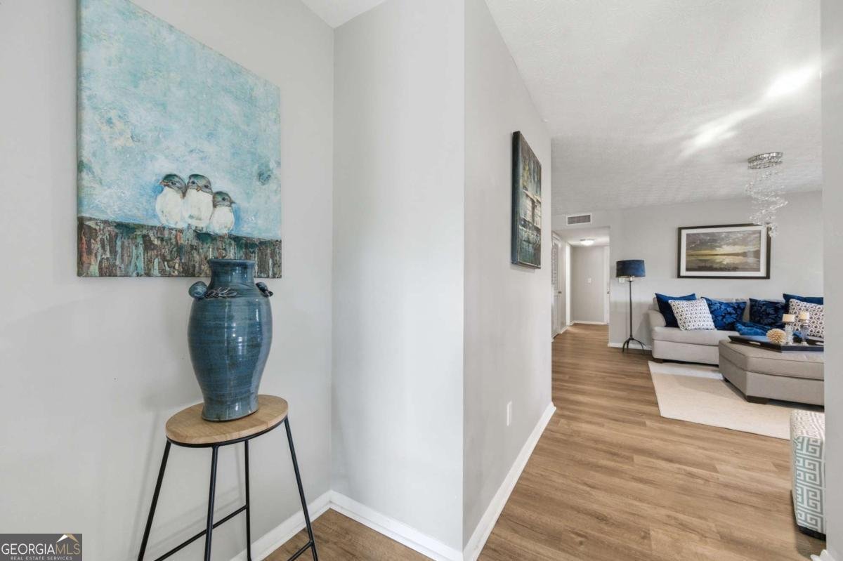 1202 Wynnes Ridge Circle Marietta - 2