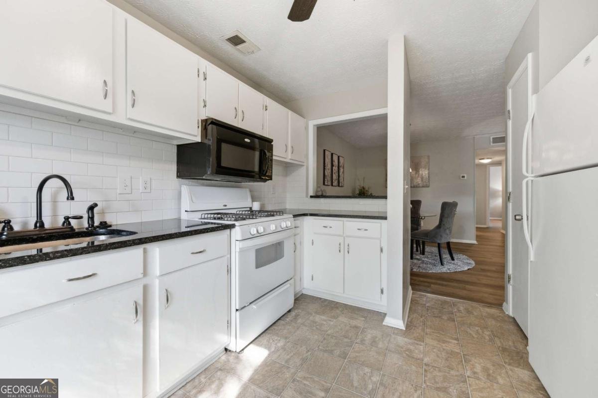 1202 Wynnes Ridge Circle Marietta - 8