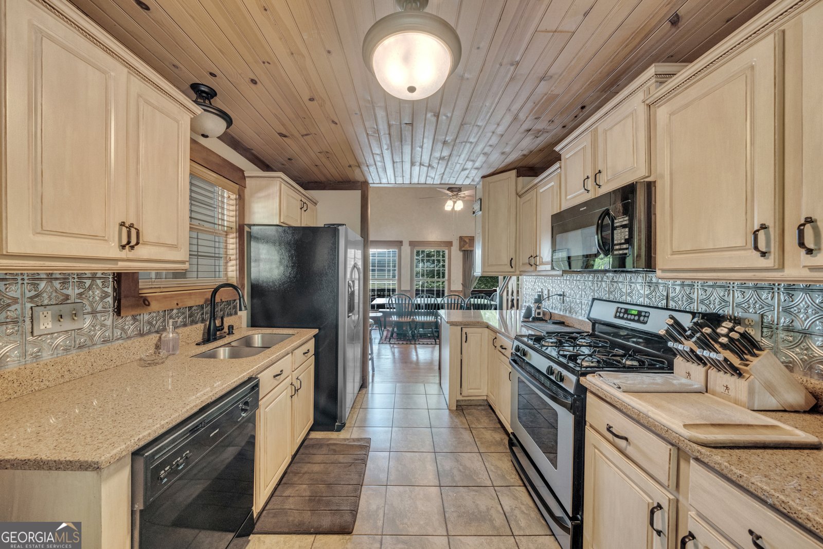 2003 Bend Of The River Road Hiawassee - 5