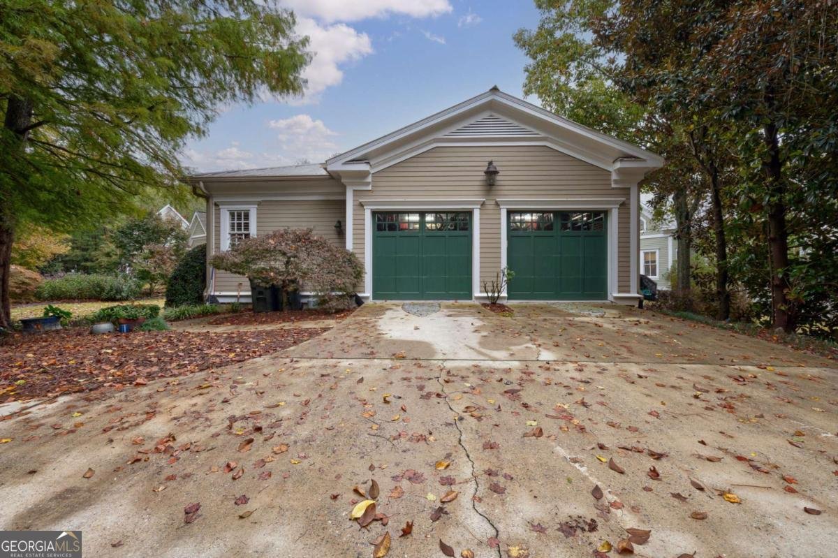 6 Oak Grove Road Athens - 48