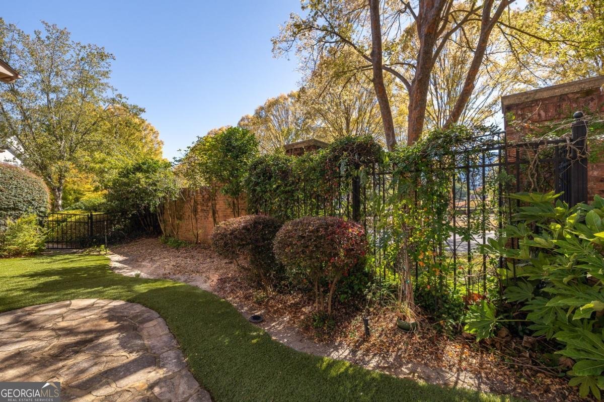 1065 Arbor Trace Brookhaven - 10