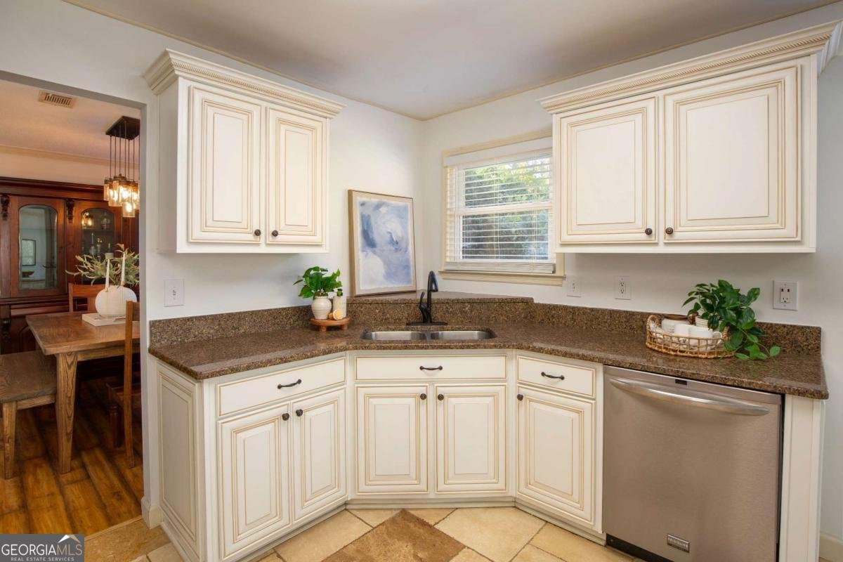 4181 Keheley Drive Marietta - 7