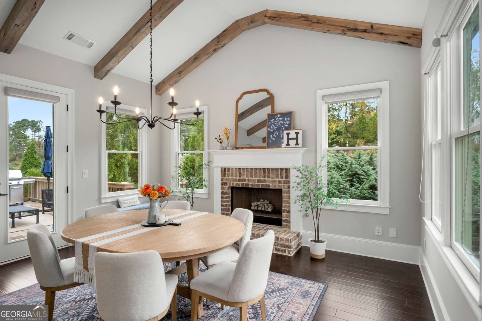 143 Nakomis Place Milton - 27