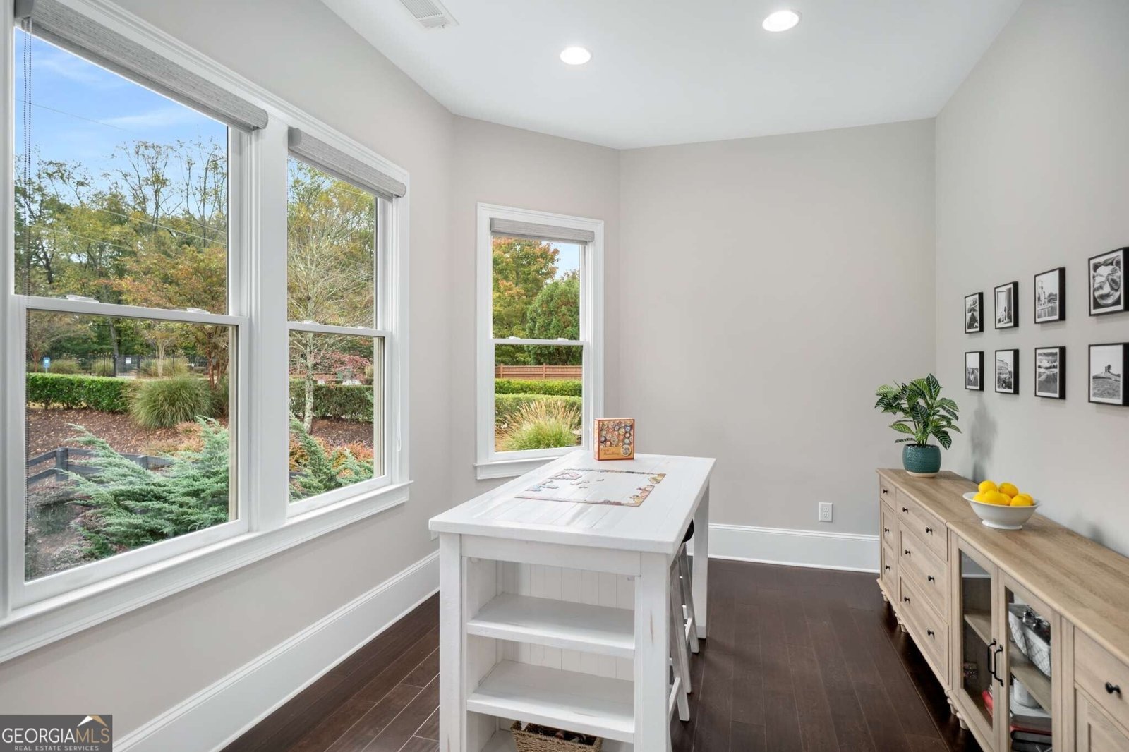 143 Nakomis Place Milton - 30