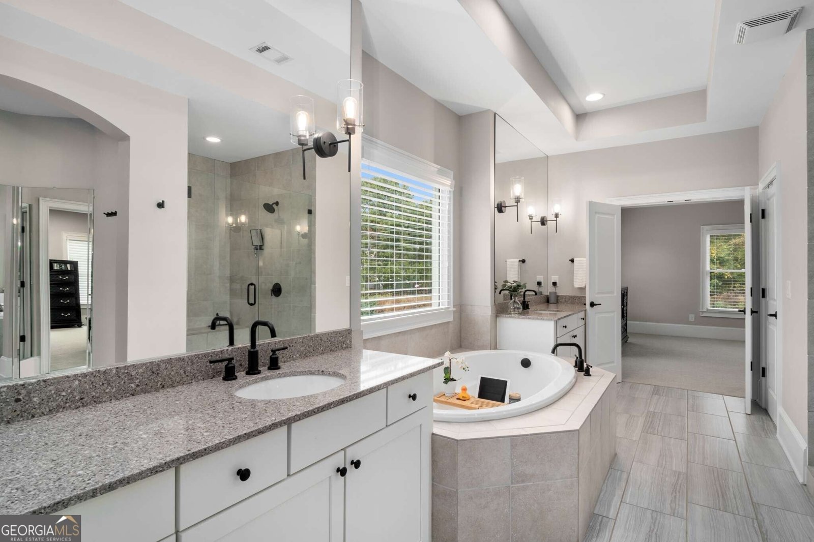 143 Nakomis Place Milton - 36