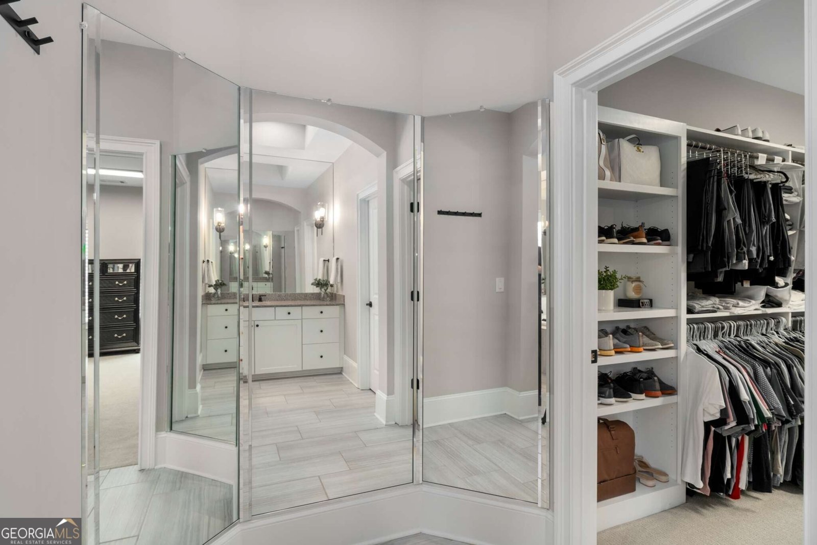 143 Nakomis Place Milton - 37