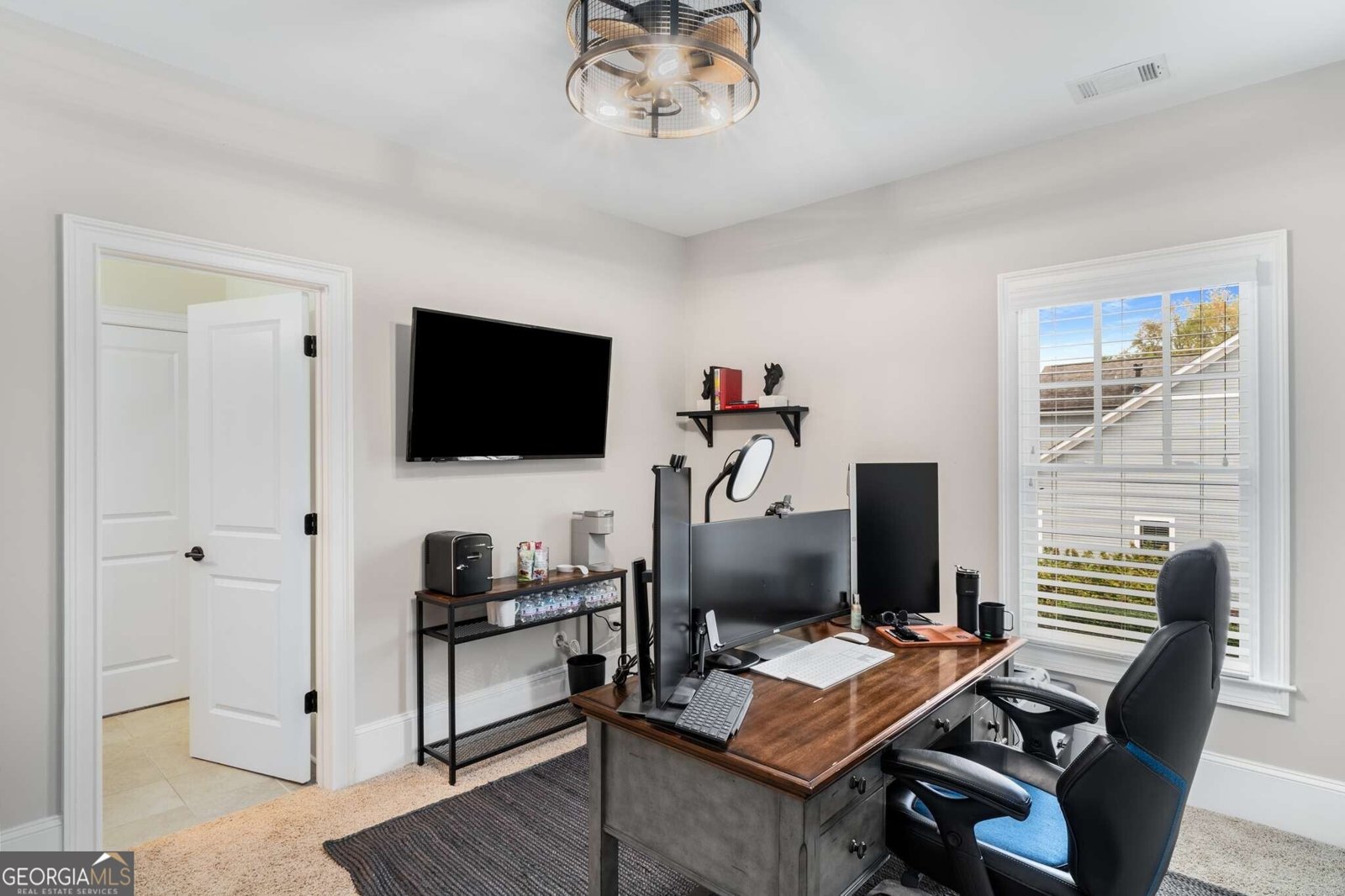 143 Nakomis Place Milton - 41