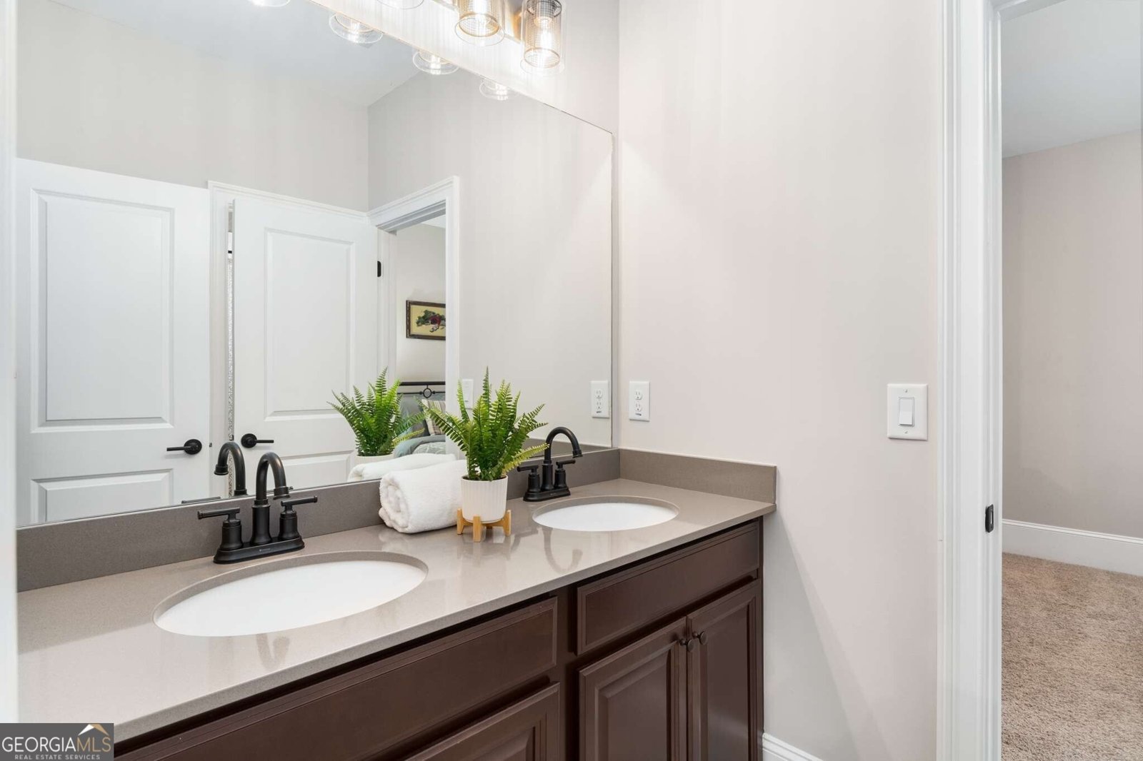 143 Nakomis Place Milton - 42