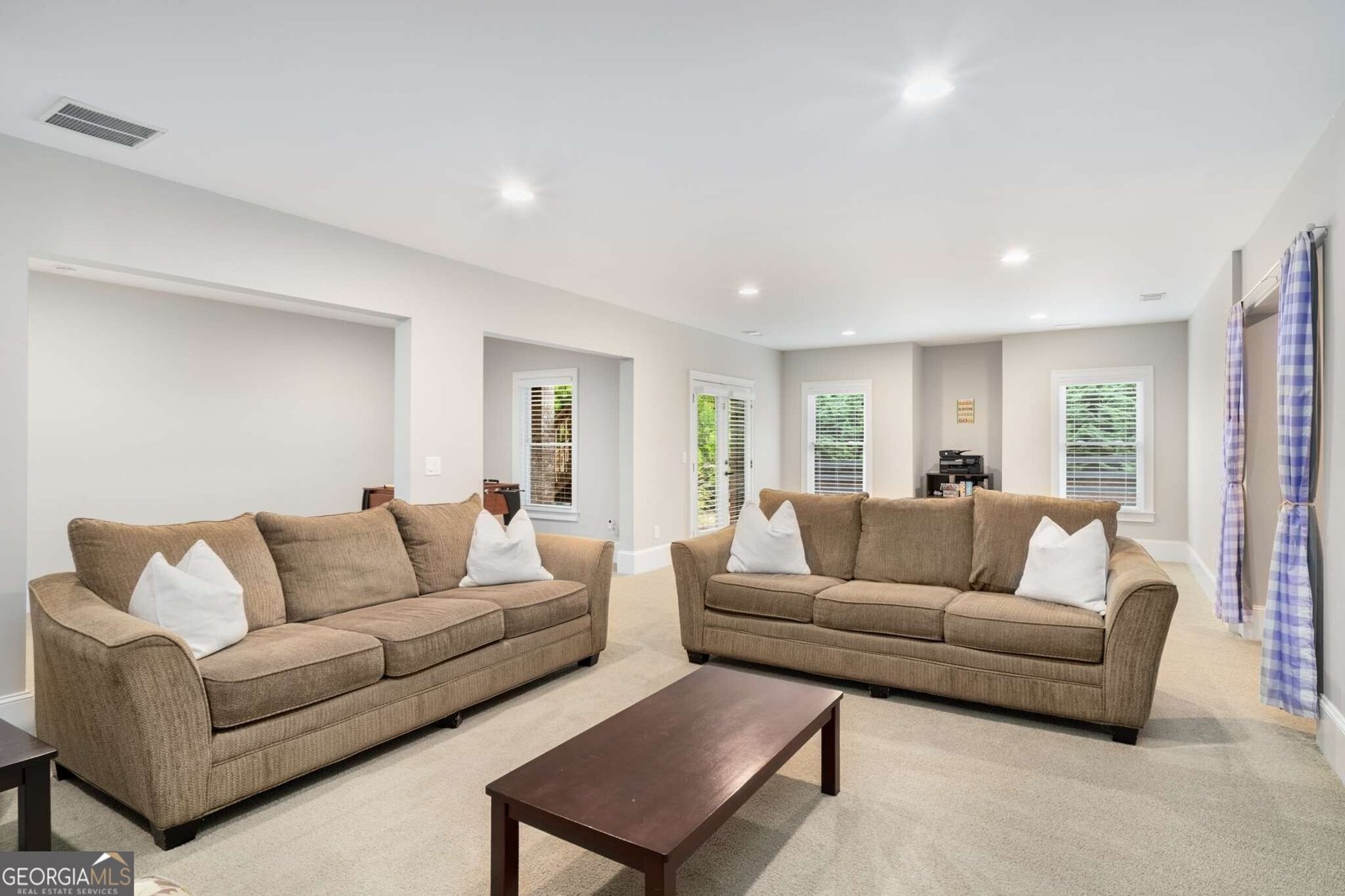 143 Nakomis Place Milton - 48