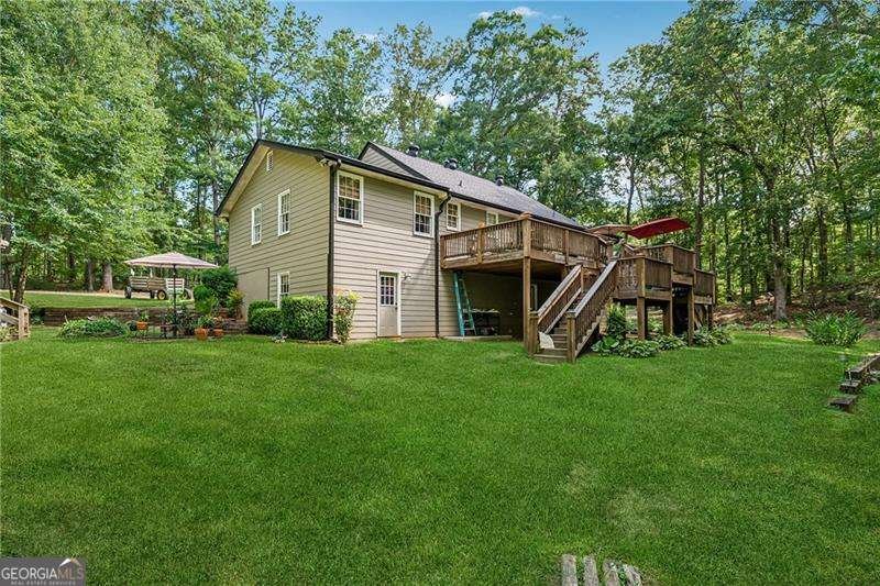 315 Rhine Road White - 23