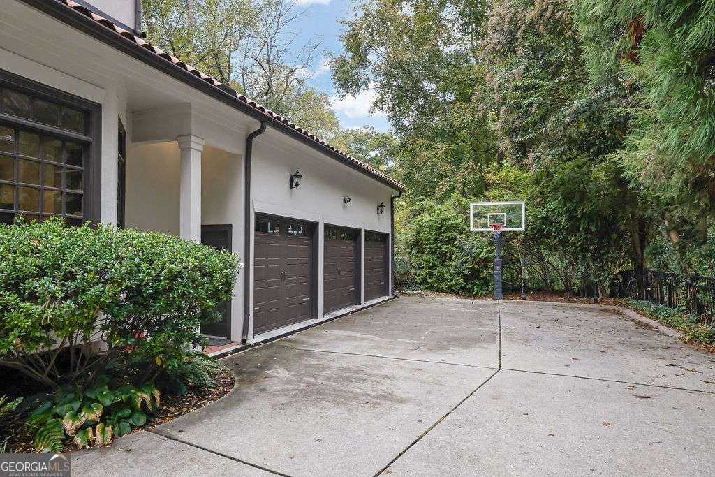 2636 Dobbs Circle Atlanta - 27