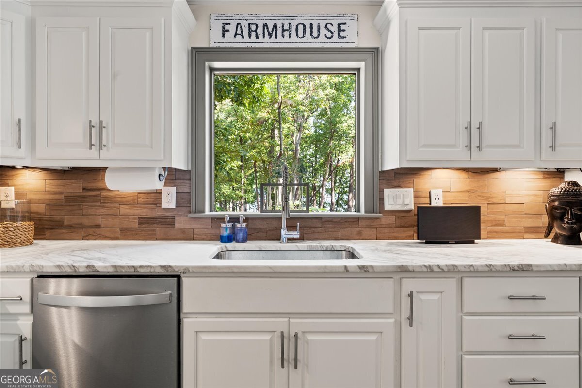 6680 Woodlake Drive Flowery Branch - 52