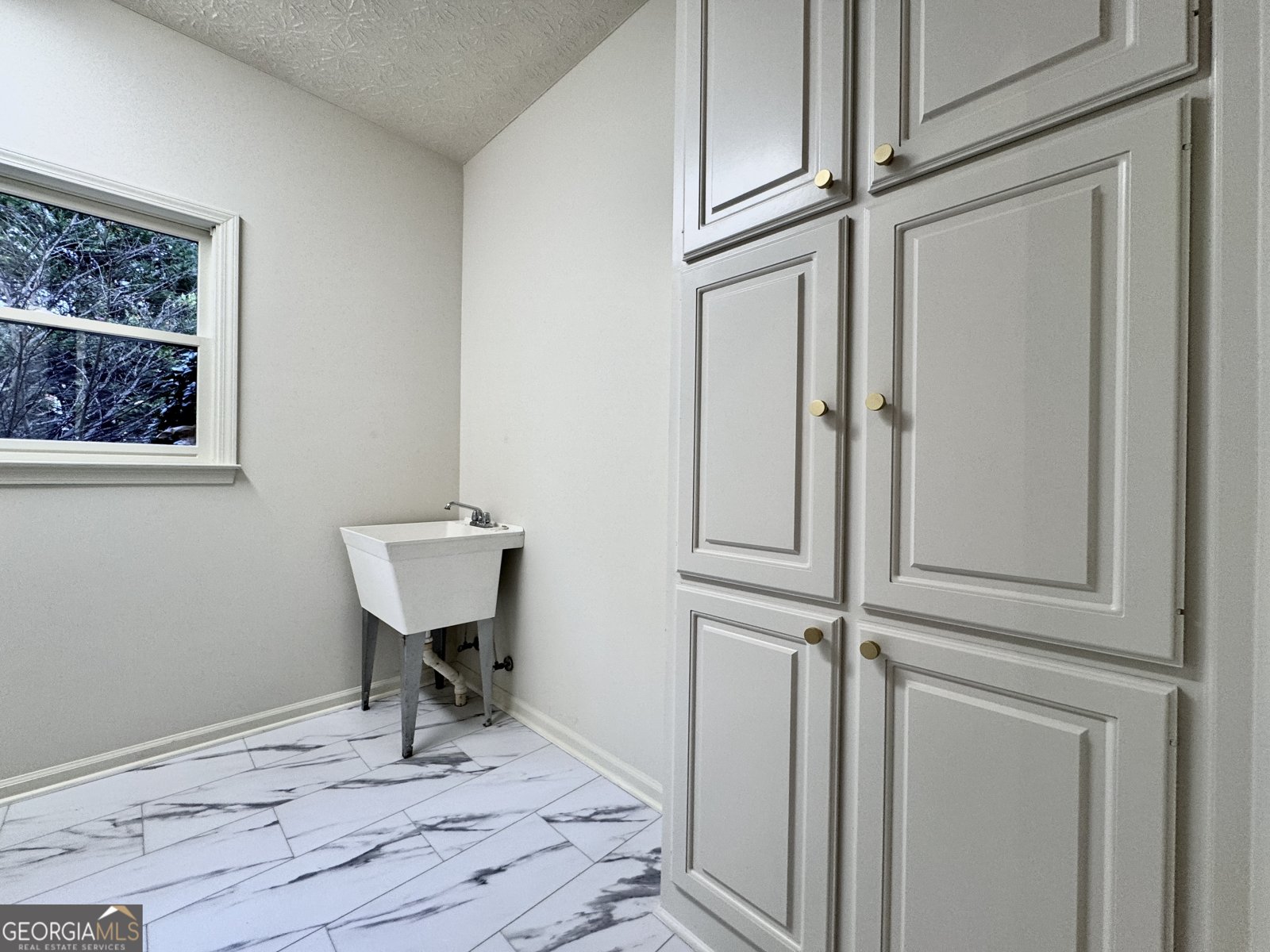 1210 Lancelot Court Loganville - 17