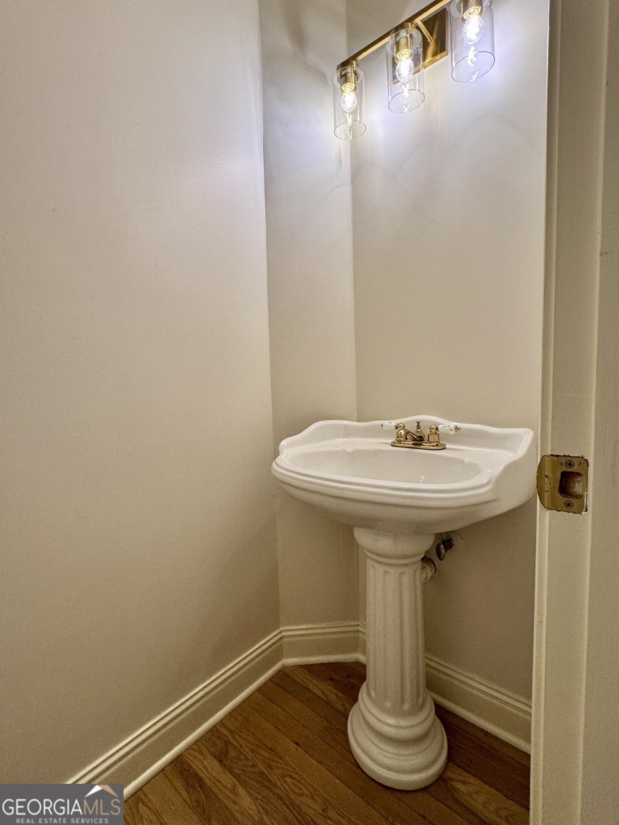 1210 Lancelot Court Loganville - 19