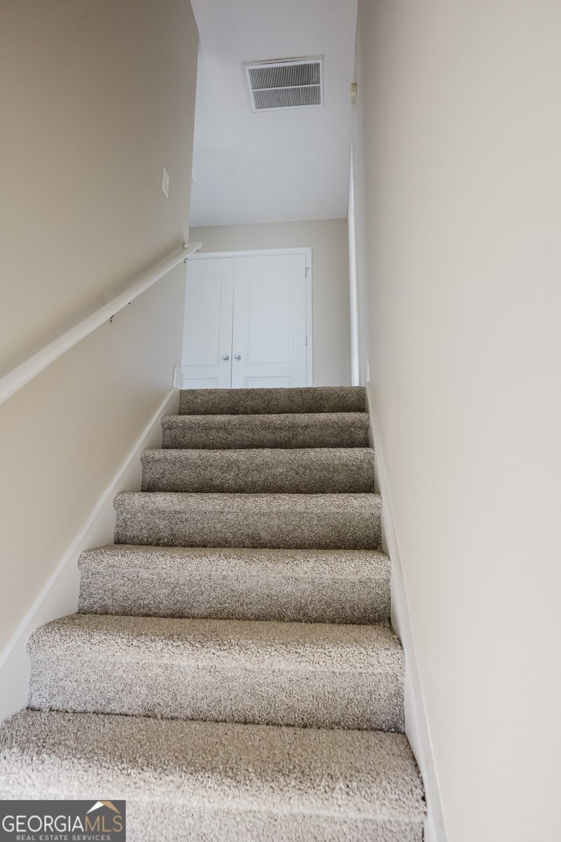 108 Bradley Circle Barnesville - 6