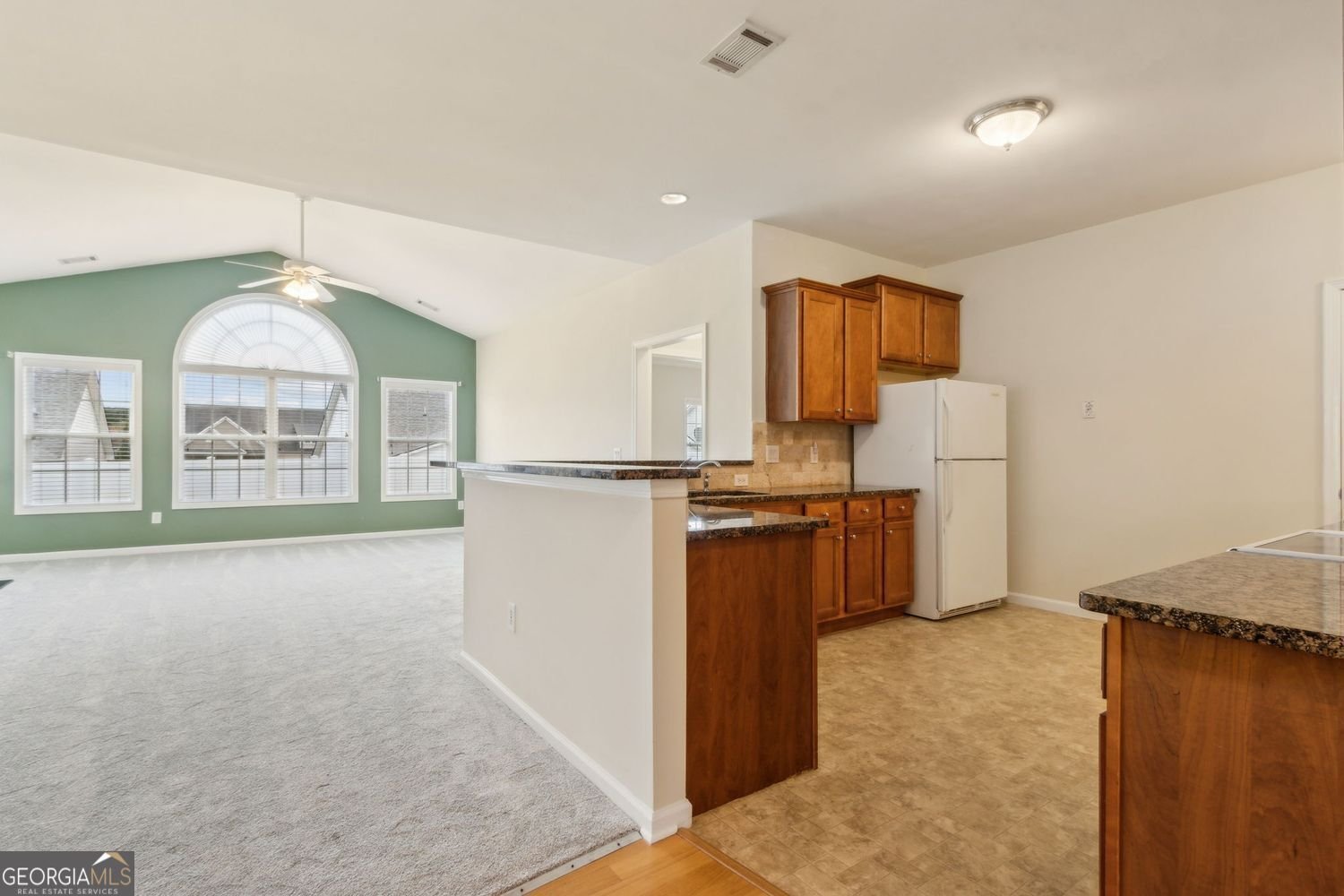 816 Ideal Place Winder - 25