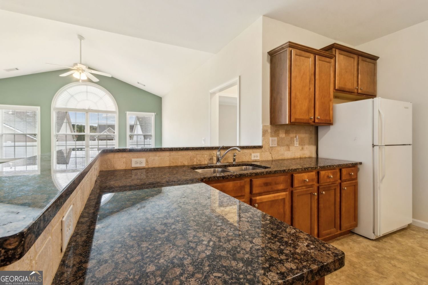 816 Ideal Place Winder - 28