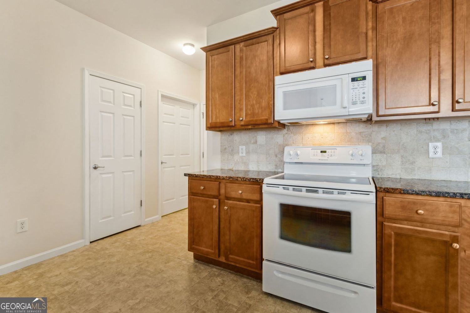 816 Ideal Place Winder - 29