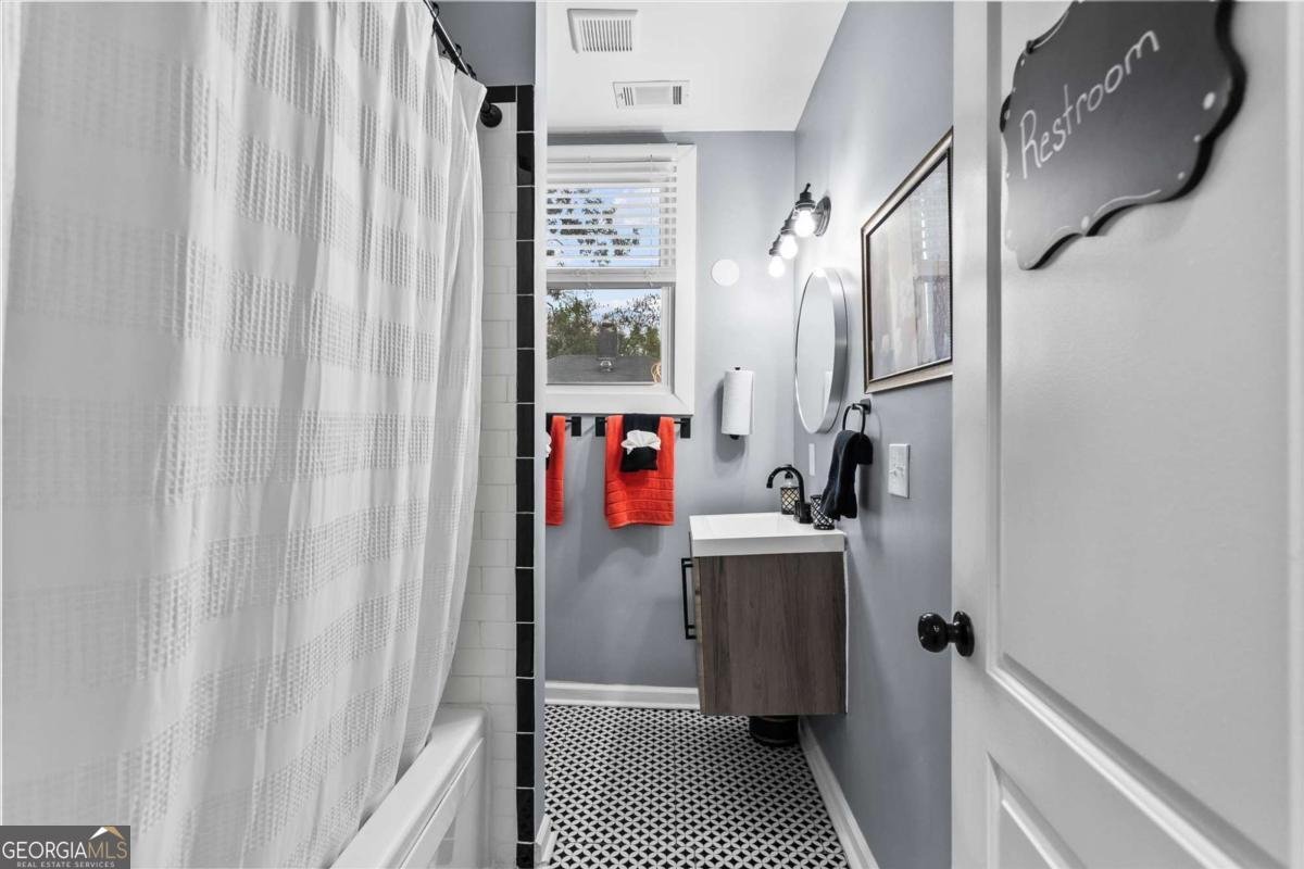 3216 Dogwood Drive Atlanta - 23