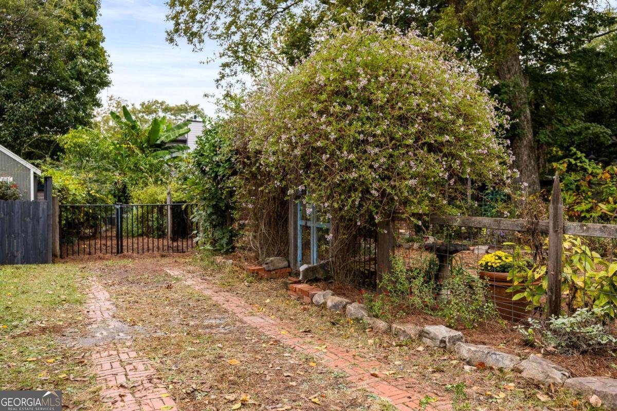 314 Elmira Place Atlanta - 75