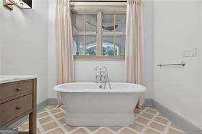 111 Lakeview Drive Carrollton - 24