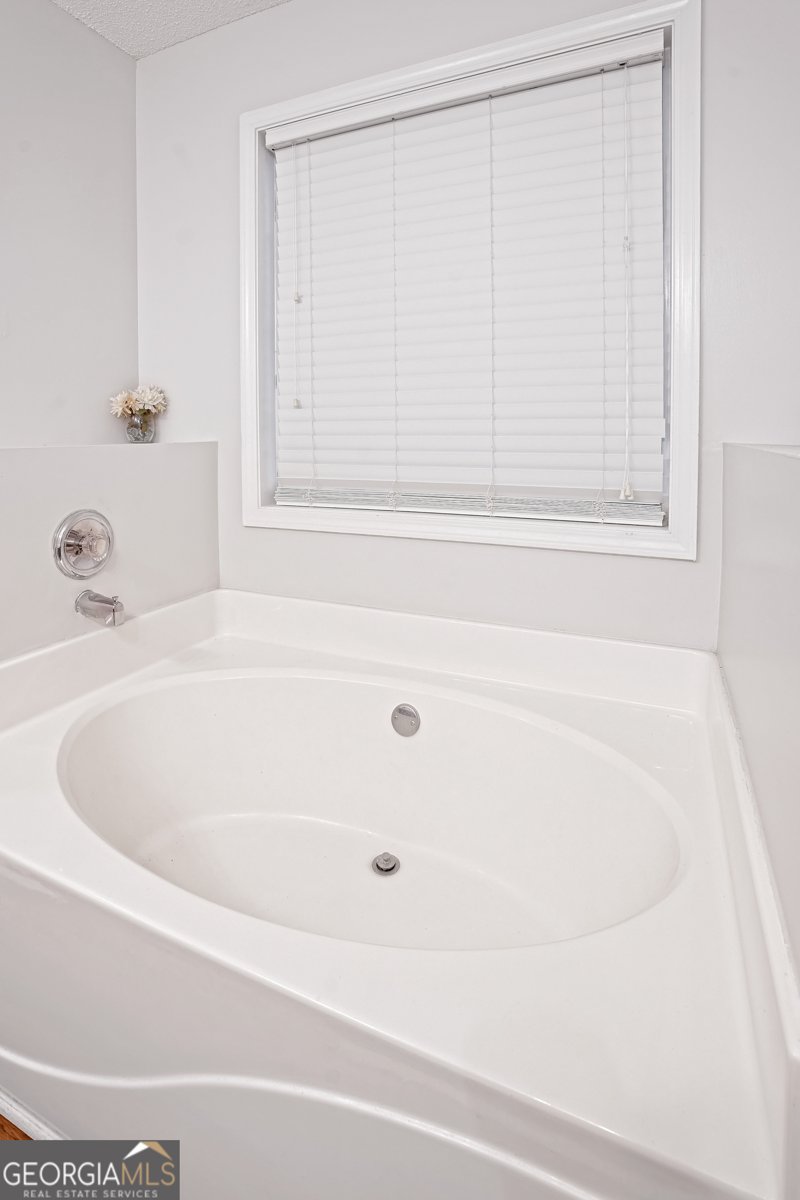 300 Leguin Mill Road Locust Grove - 23