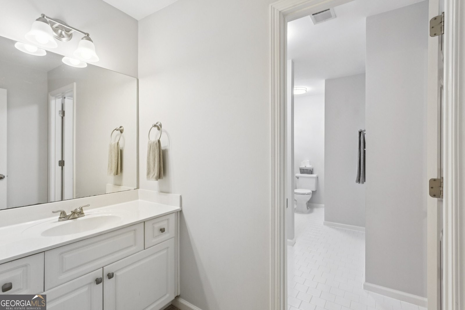 2792 Achillea Marietta - 31