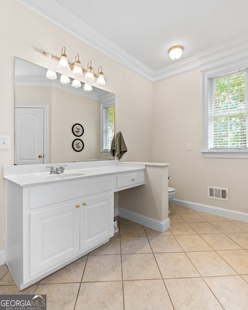 121 Cambridge Drive Griffin - 28