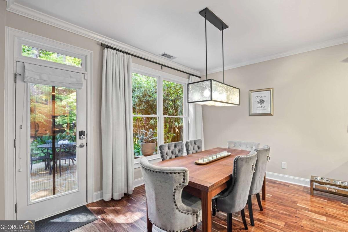 3200 Windsor Lake Drive Atlanta - 18