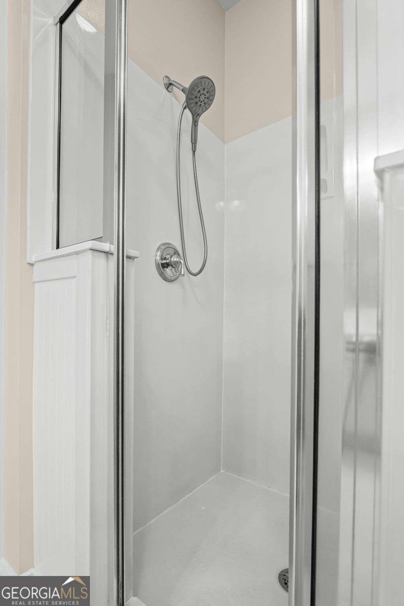 3200 Windsor Lake Drive Atlanta - 25